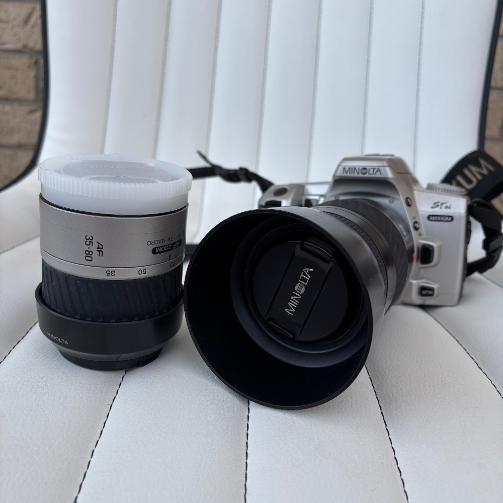 Vintage Minolta QTSI Maxxum 35 mm Film Camera with 70-210 & 35-80 AF Zoom Lens
